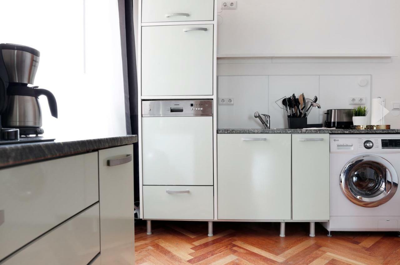 Katz By Rockchair Apartments L Superhost Status L 3 Bedrooms Boxspringbeds 2 Bathrooms In City Center - Cozy Family & Business Flair Welcomes You! เบอร์ลิน ภายนอก รูปภาพ